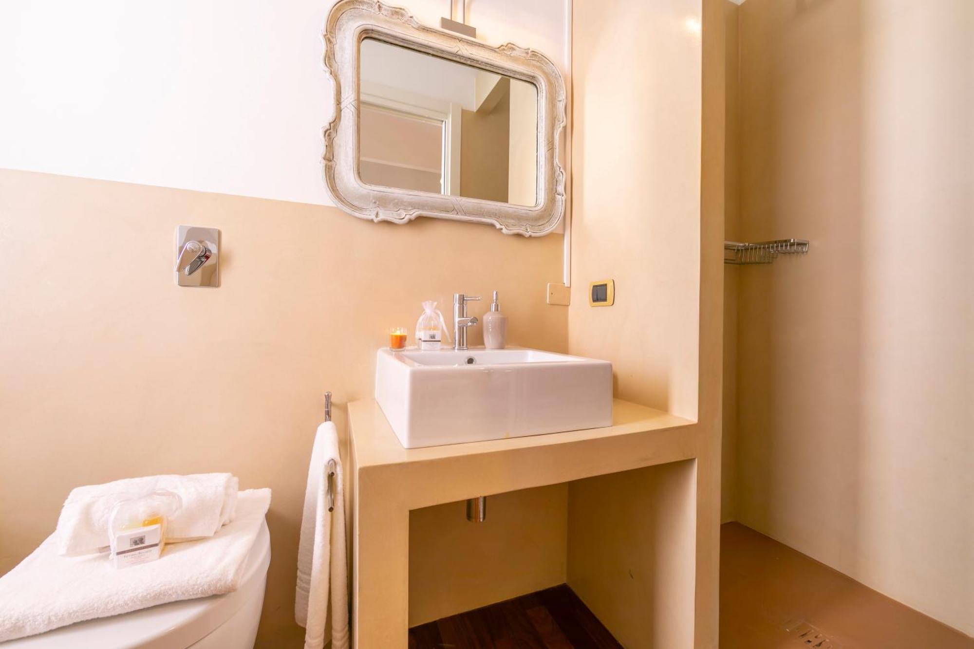 Appartamento Il Golfo Lake View - Happy Rentals Laveno Exterior foto