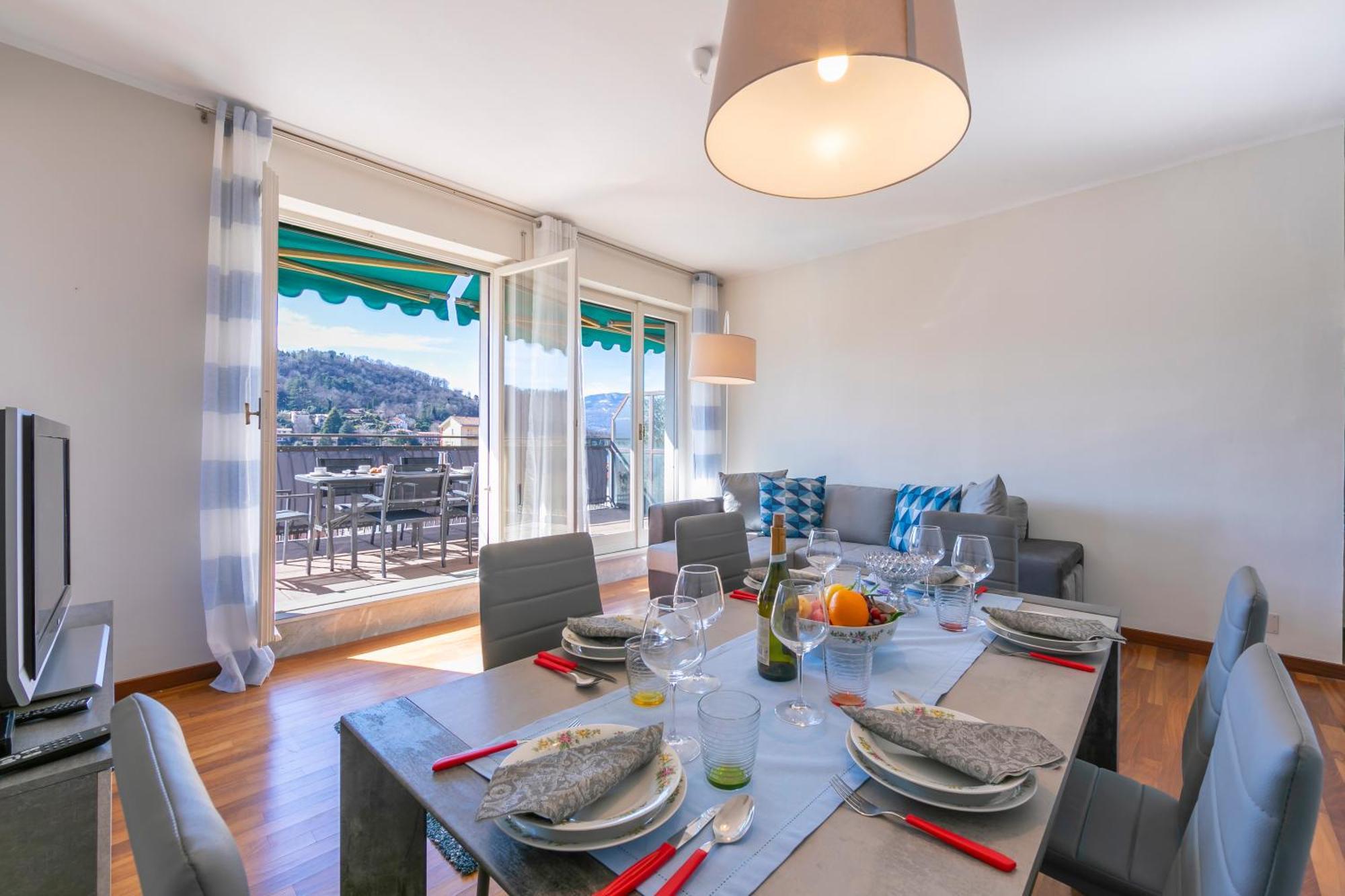 Appartamento Il Golfo Lake View - Happy Rentals Laveno Exterior foto